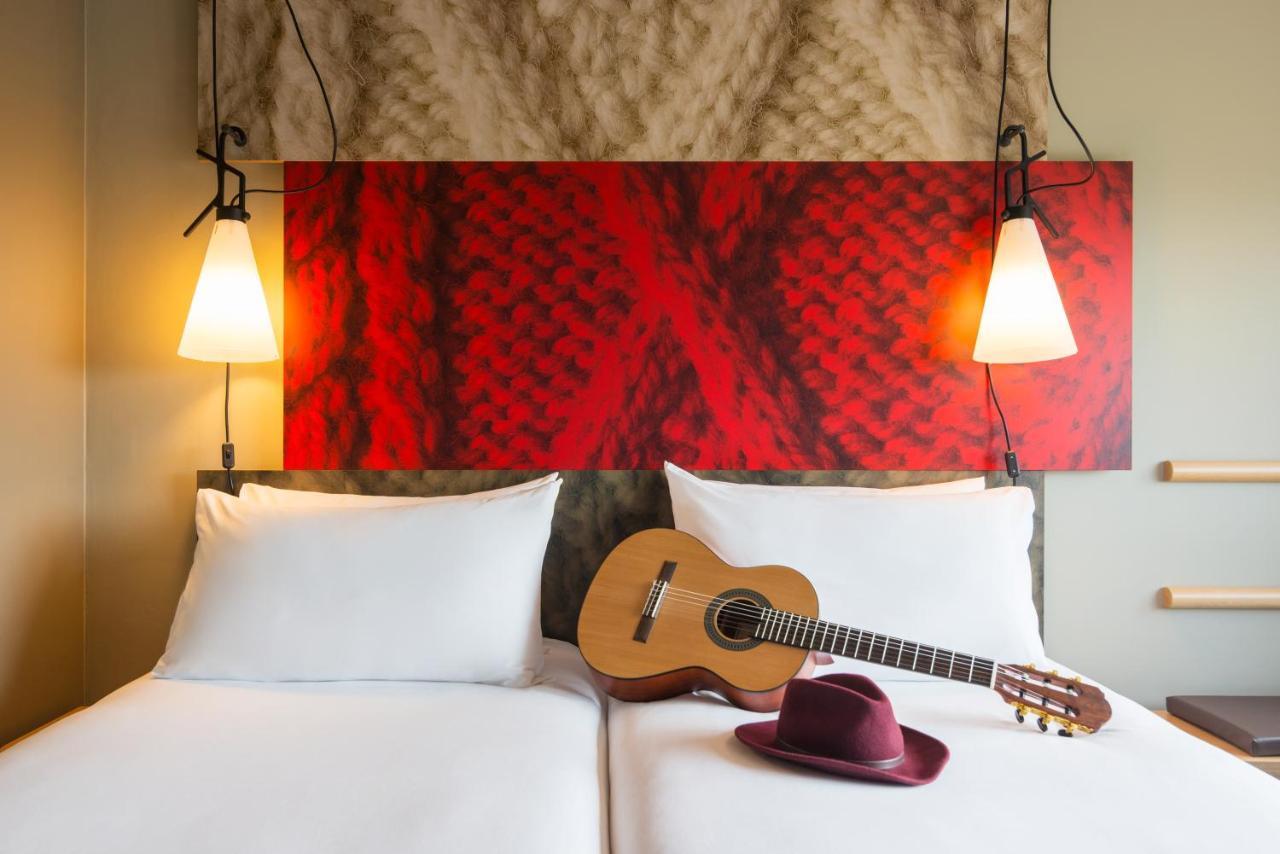 Ibis Paris Rueil Malmaison Bagian luar foto