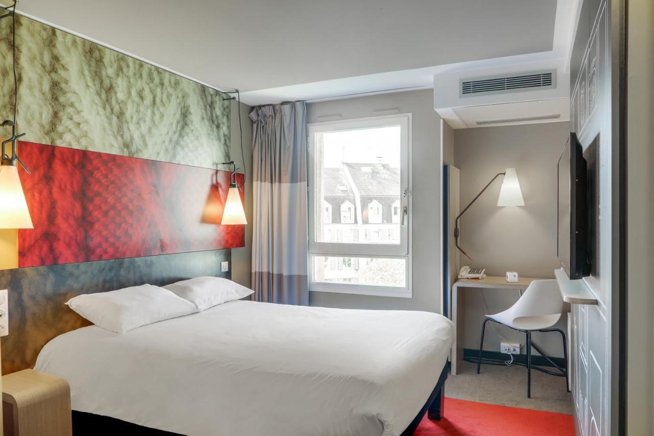 Ibis Paris Rueil Malmaison Bagian luar foto