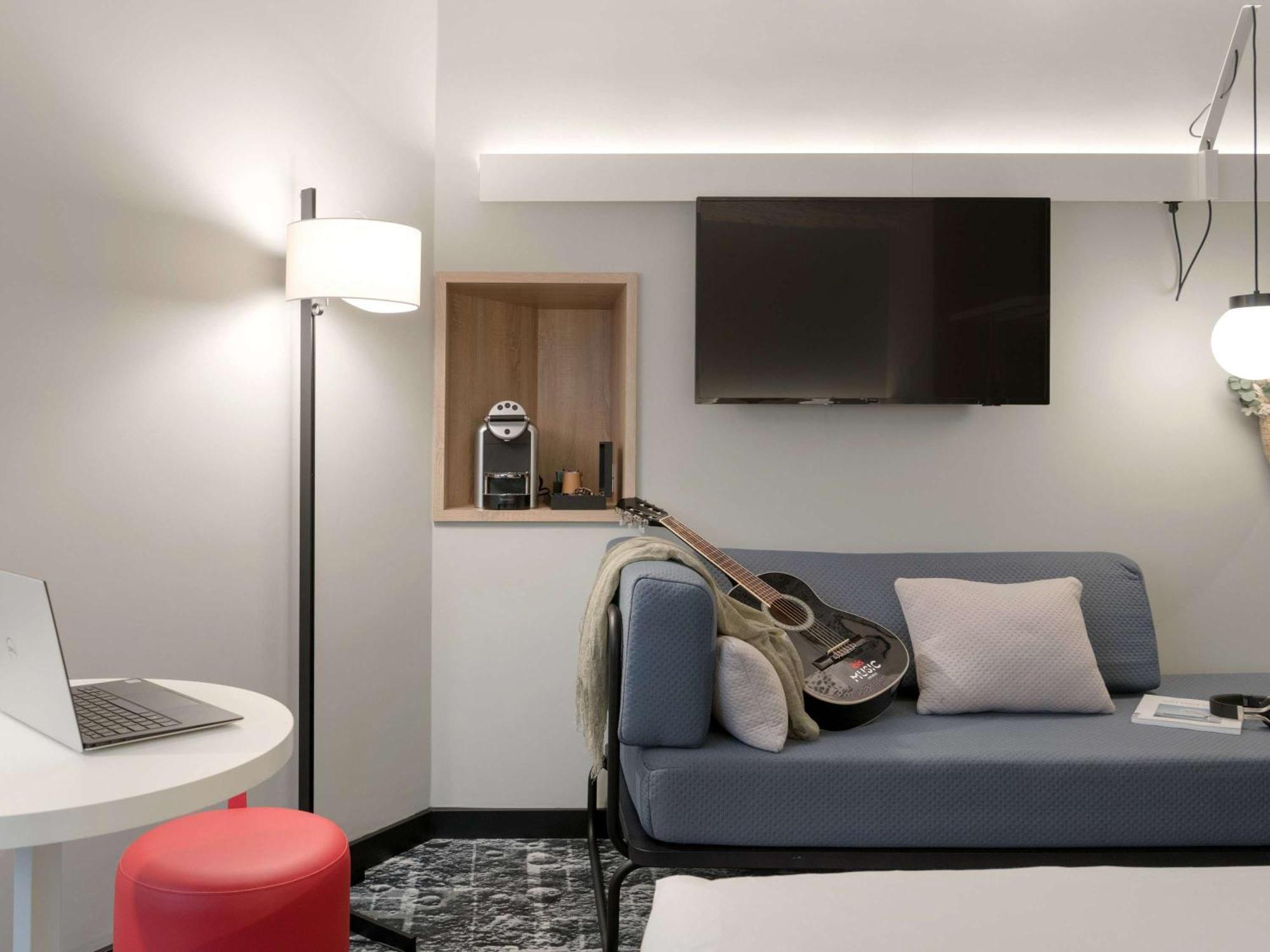 Ibis Paris Rueil Malmaison Bagian luar foto