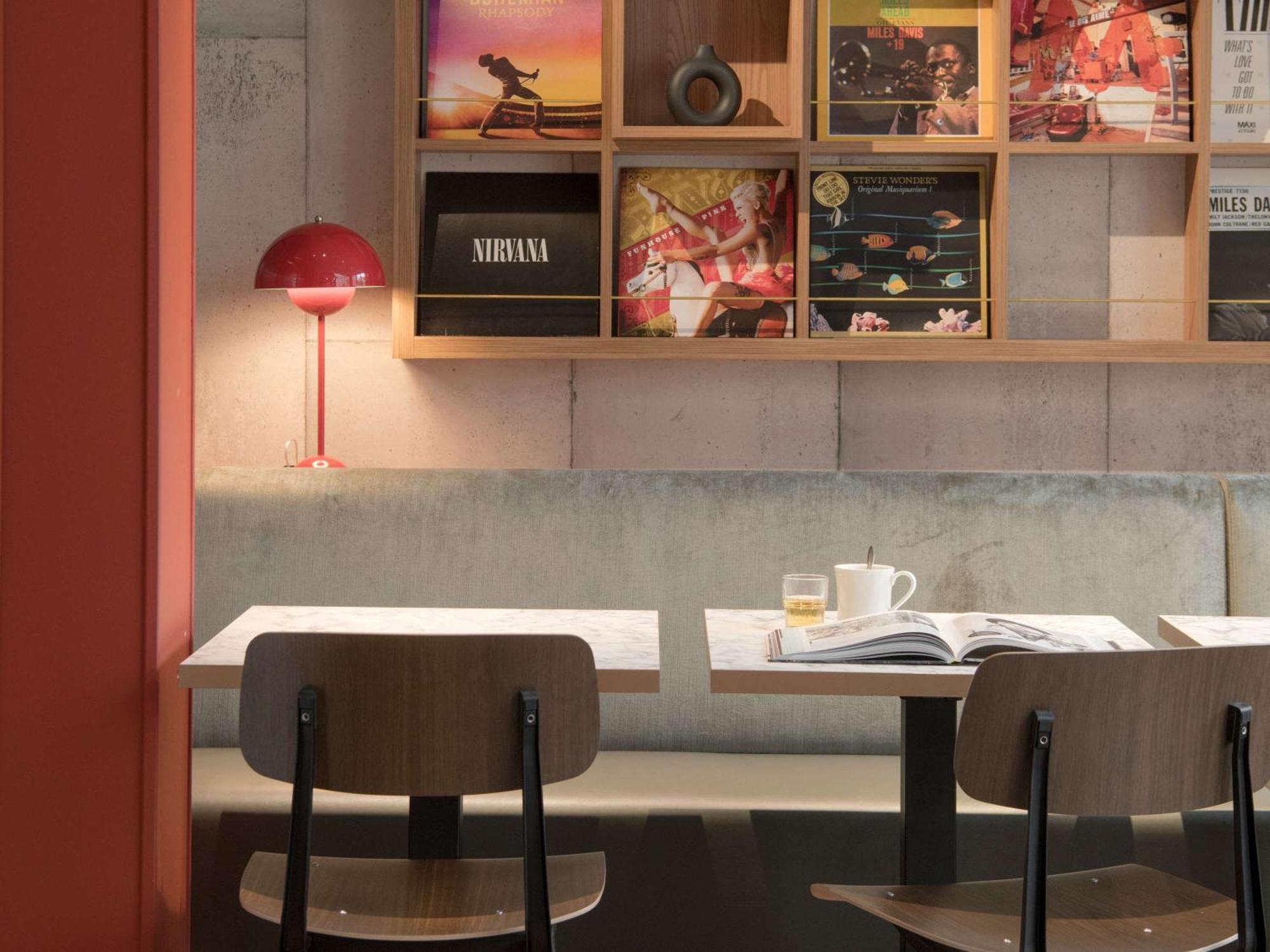 Ibis Paris Rueil Malmaison Bagian luar foto